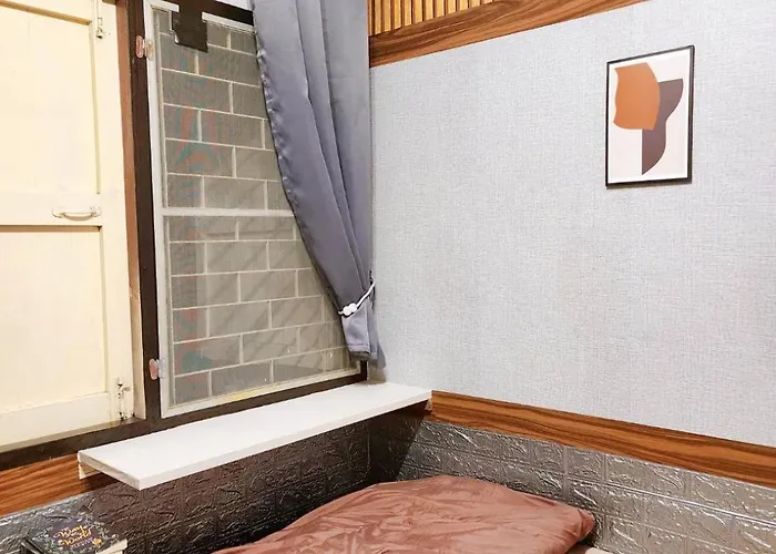 109 Homely Free Wi-fi Near Bts *